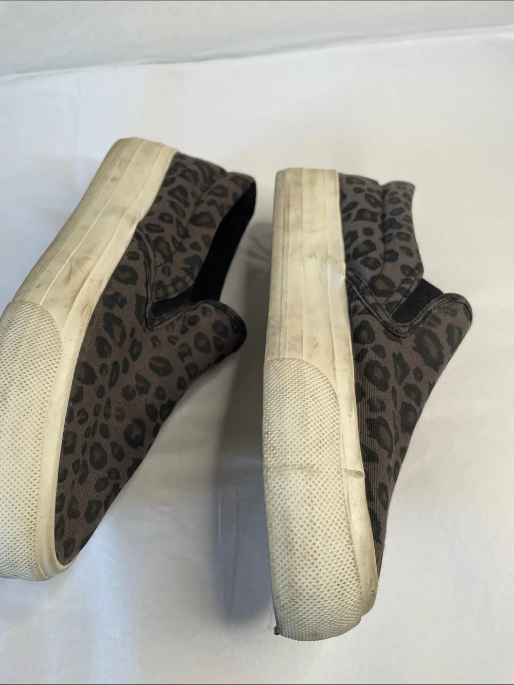Restricted stylish slip